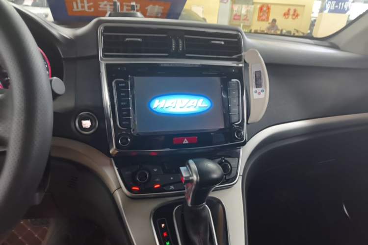 Used Haval H6 2015 Sport Edition 1.5T Automatic Two-Wheel Drive Luxury Model Audio And AC Panel