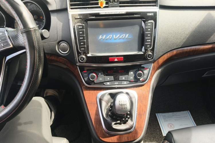 Used Haval H6 2015 Revised Version Sport Edition 1.5T Manual Transmission Two-Wheel Drive Elite Grade Audio And AC Panel