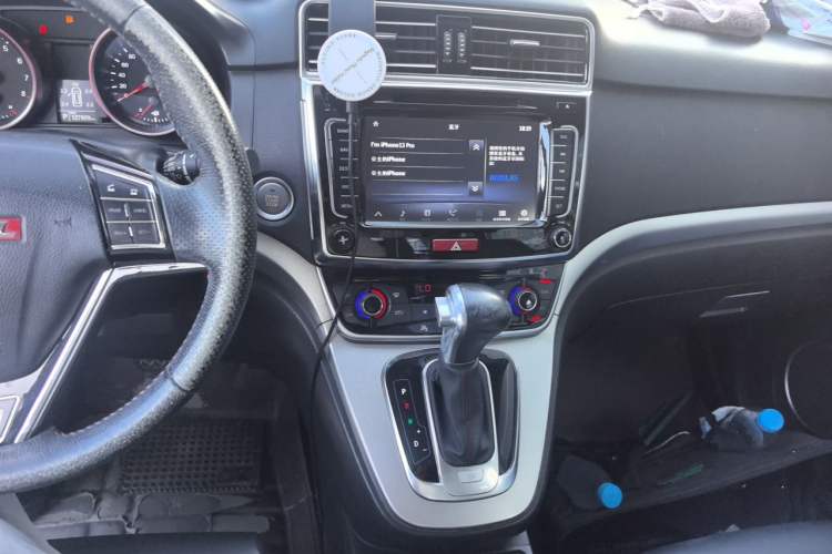 Used Haval H6 2015 Sport Edition 1.5T Automatic Two-Wheel Drive Luxury Model Audio And AC Panel
