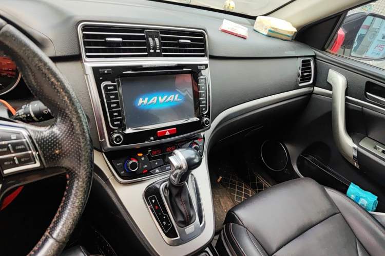 Used Haval H6 2015 Sport Edition 1.5T Automatic Two-Wheel Drive Luxury Model Audio And AC Panel