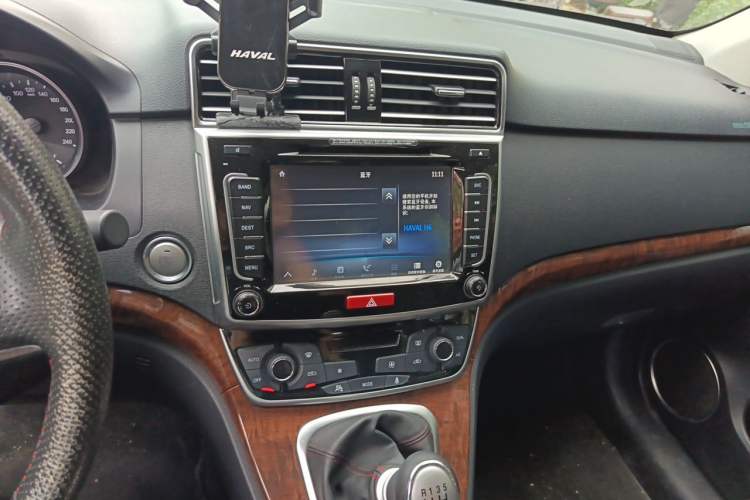 Used Haval H6 2015 Revised Version Sport Edition 1.5T Manual Transmission Two-Wheel Drive Elite Grade Audio And AC Panel