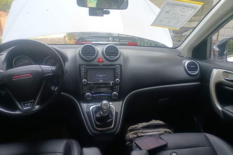 Used Haval H6 2015 Upgraded Model 1.5T Manual Two-Wheel Drive Elite Version Audio And AC Panel