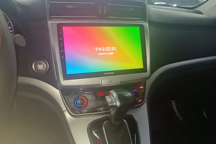 Used Haval H6 2015 Sport Edition 1.5T Automatic Two-Wheel Drive Luxury Model Audio And AC Panel