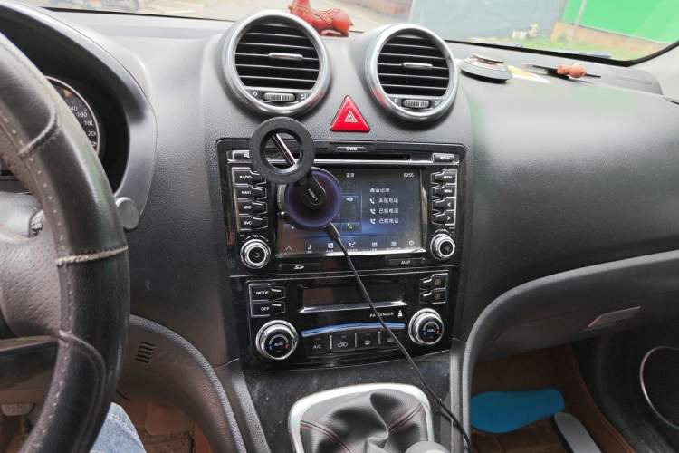 Used Haval H6 2015 Upgraded Model 1.5T Manual Two-Wheel Drive Elite Version Audio And AC Panel
