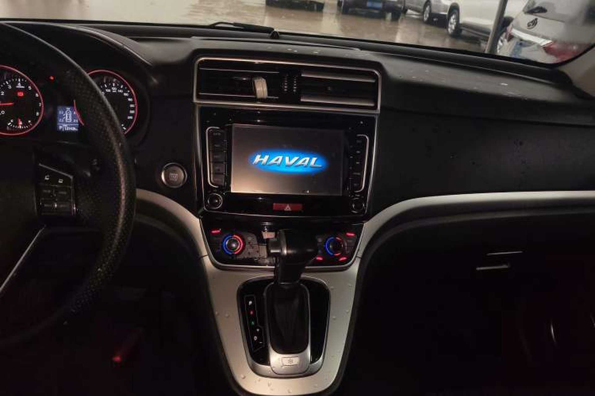 Used Haval H6 2015 Sport Edition 1.5T Automatic Two-Wheel Drive Luxury Model Audio And AC Panel