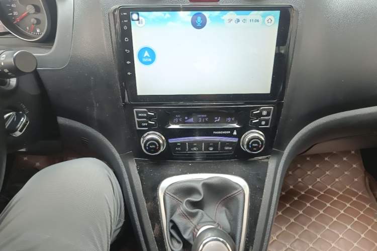 Used Haval H6 2015 Upgraded Model 1.5T Manual Two-Wheel Drive Elite Version Audio And AC Panel