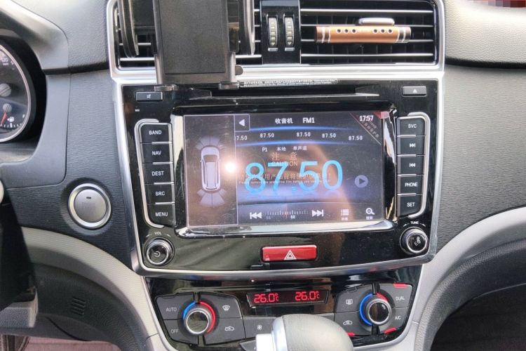 Used Haval H6 2015 Sport Edition 1.5T Automatic Two-Wheel Drive Luxury Model Audio And AC Panel