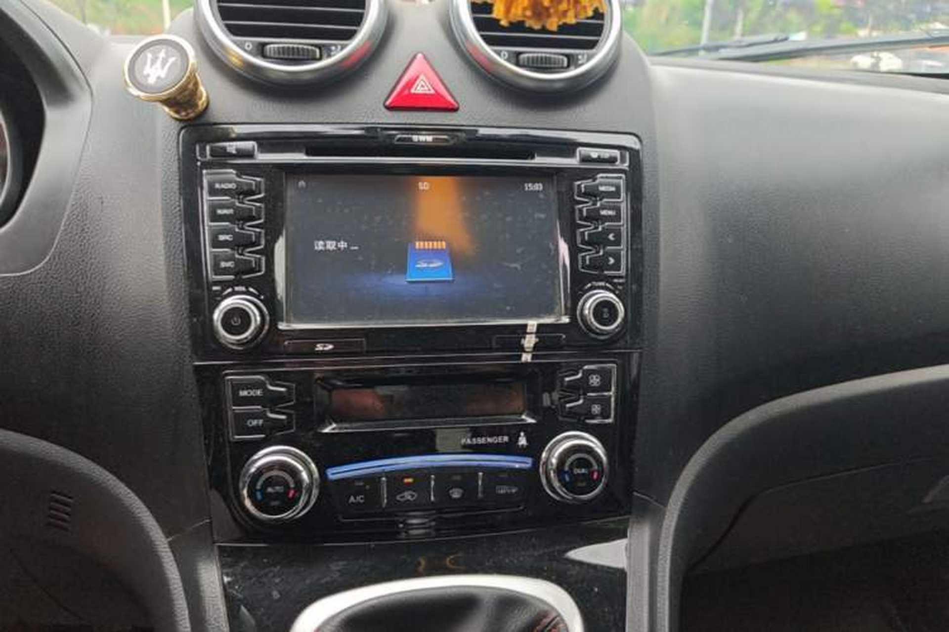 Used Haval H6 2015 Upgraded Model 1.5T Manual Two-Wheel Drive Elite Version Audio And AC Panel