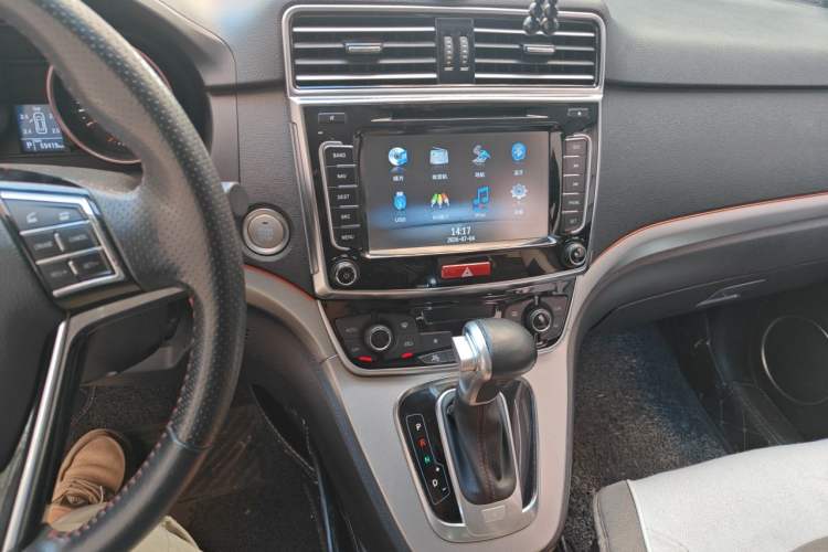 Used Haval H6 2015 Sport Edition 1.5T Automatic Two-Wheel Drive Luxury Model Audio And AC Panel