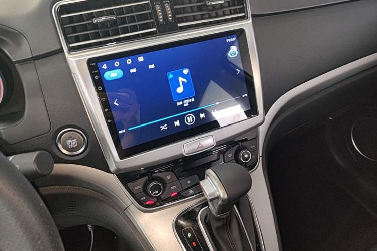 Used Haval H6 2015 Sport Edition 1.5T Automatic Two-Wheel Drive Luxury Model Audio And AC Panel