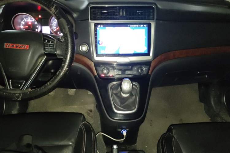 Used Haval H6 2015 Sport Edition 1.5T Manual Two-Wheel Drive Elite Model Audio And AC Panel