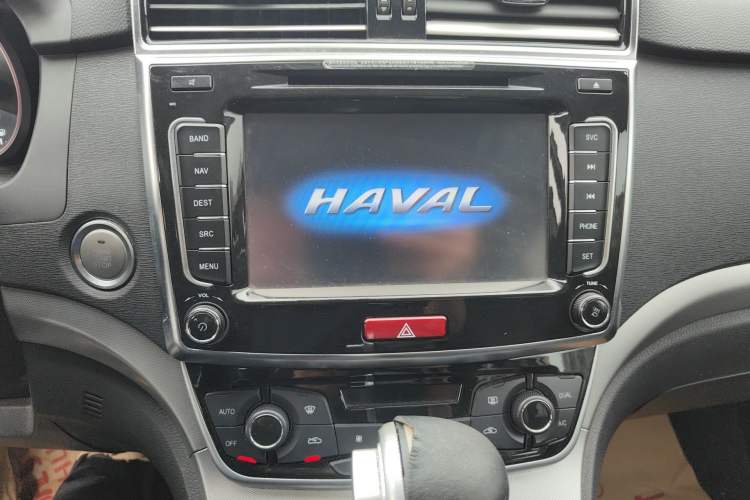 Used Haval H6 2015 Sport Edition 1.5T Automatic Two-Wheel Drive Luxury Model Audio And AC Panel
