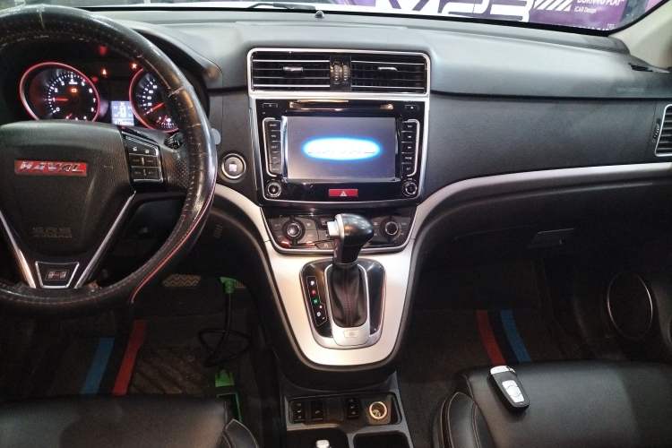 Used Haval H6 2015 Sport Edition 1.5T Automatic Two-Wheel Drive Luxury Model Audio And AC Panel