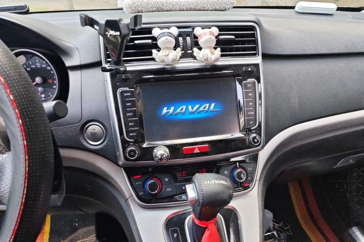Used Haval H6 2015 Sport Edition 1.5T Automatic Two-Wheel Drive Luxury Model Audio And AC Panel