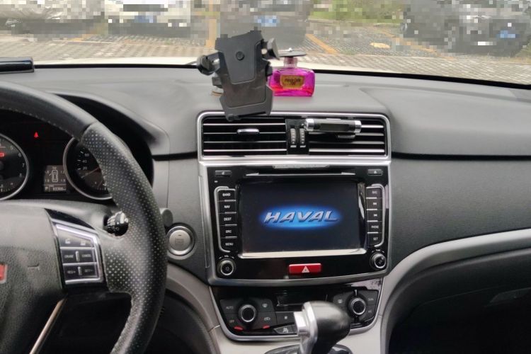 Used Haval H6 2015 Sport Edition 1.5T Automatic Two-Wheel Drive Luxury Model Audio And AC Panel