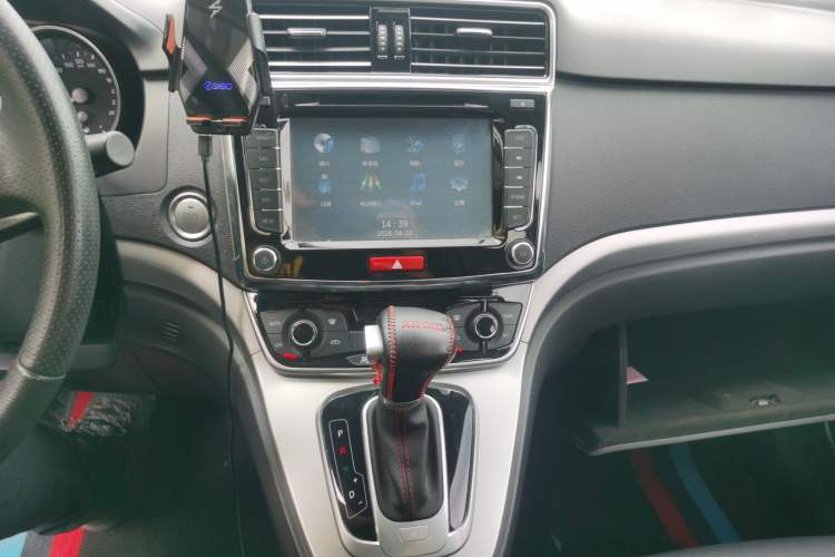 Used Haval H6 2015 Sport Edition 1.5T Automatic Two-Wheel Drive Luxury Model Audio And AC Panel