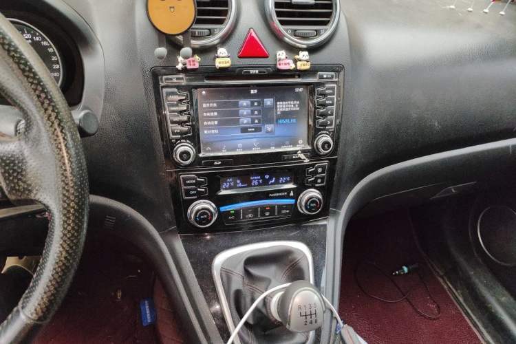 Used Haval H6 2015 Upgraded Model 1.5T Manual Two-Wheel Drive Elite Version Audio And AC Panel
