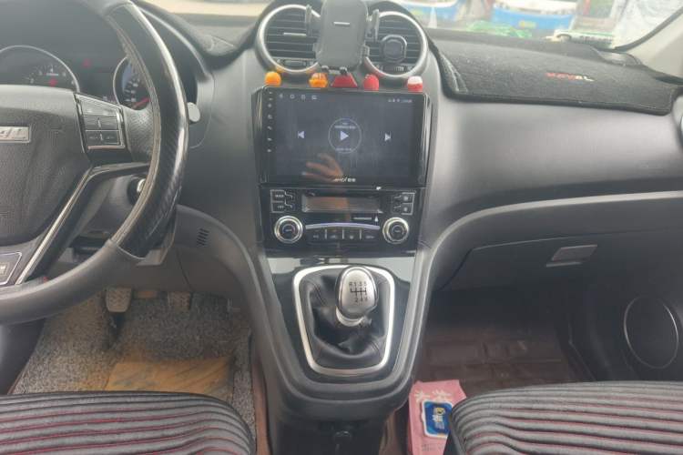 Used Haval H6 2015 Upgraded Model 1.5T Manual Two-Wheel Drive Elite Version Audio And AC Panel
