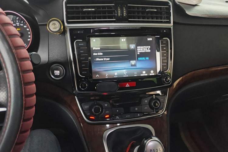 Used Haval H6 2015 Revised Version Sport Edition 1.5T Manual Transmission Two-Wheel Drive Elite Grade Audio And AC Panel