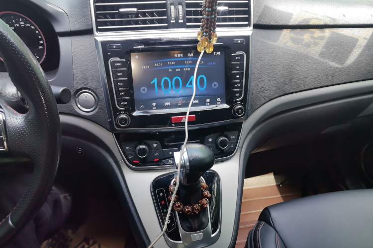 Used Haval H6 2015 Sport Edition 1.5T Automatic Two-Wheel Drive Luxury Model Audio And AC Panel