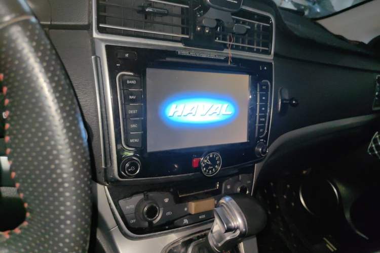 Used Haval H6 2015 Sport Edition 1.5T Automatic Two-Wheel Drive Luxury Model Audio And AC Panel