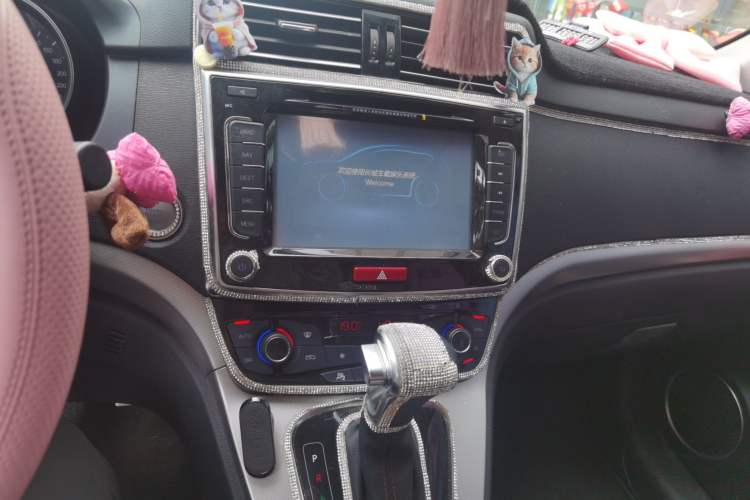 Used Haval H6 2015 Sport Edition 1.5T Automatic Two-Wheel Drive Luxury Model Audio And AC Panel