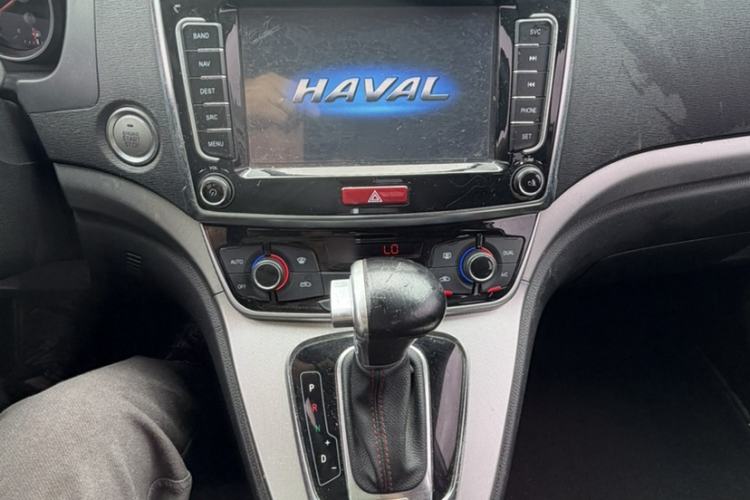 Used Haval H6 2015 Sport Edition 1.5T Automatic Two-Wheel Drive Luxury Model Audio And AC Panel