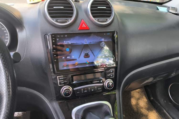 Used Haval H6 2015 Upgraded Model 1.5T Manual Two-Wheel Drive Elite Version Audio And AC Panel