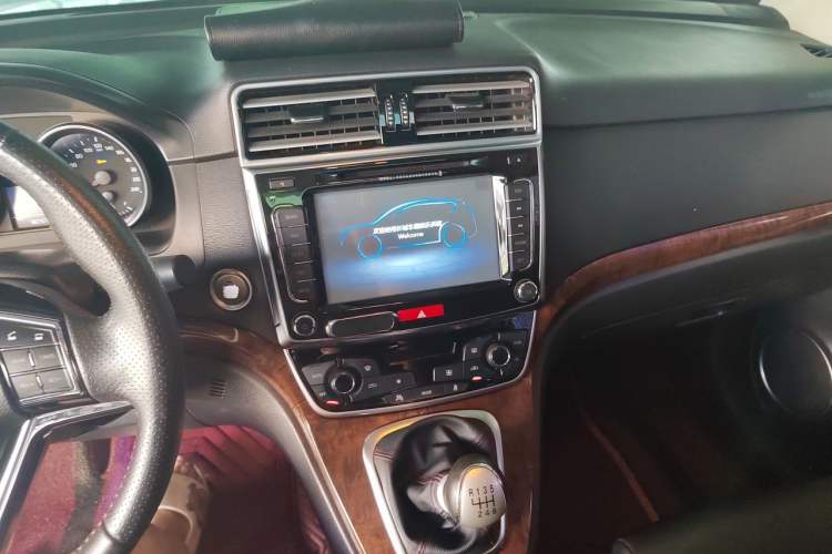 Used Haval H6 2015 Revised Version Sport Edition 1.5T Manual Transmission Two-Wheel Drive Elite Grade Audio And AC Panel