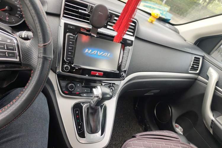 Used Haval H6 2015 Sport Edition 1.5T Automatic Two-Wheel Drive Luxury Model Audio And AC Panel