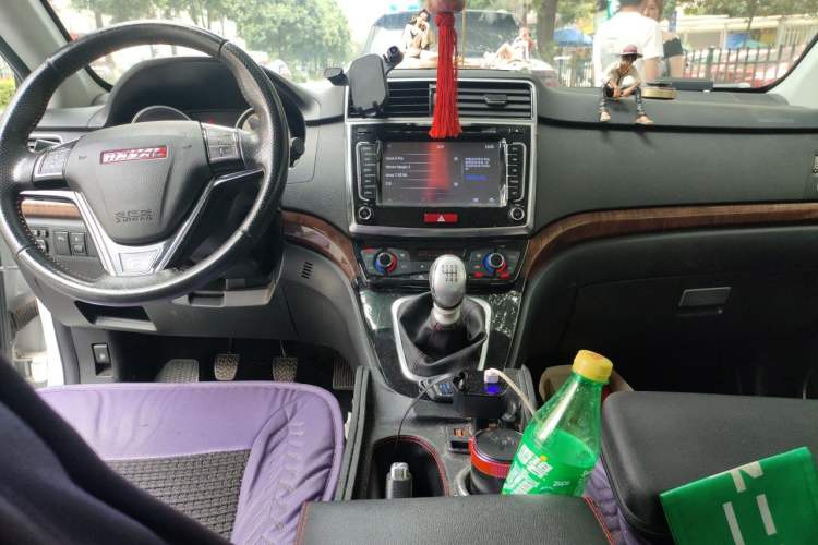 Used Haval H6 2015 Sport Edition 1.5T Manual Two-Wheel Drive Elite Model Audio And AC Panel
