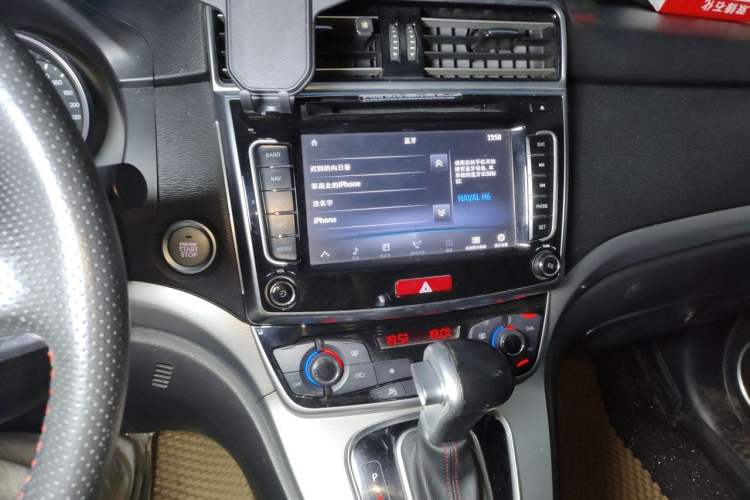 Used Haval H6 2015 Sport Edition 1.5T Automatic Two-Wheel Drive Luxury Model Audio And AC Panel