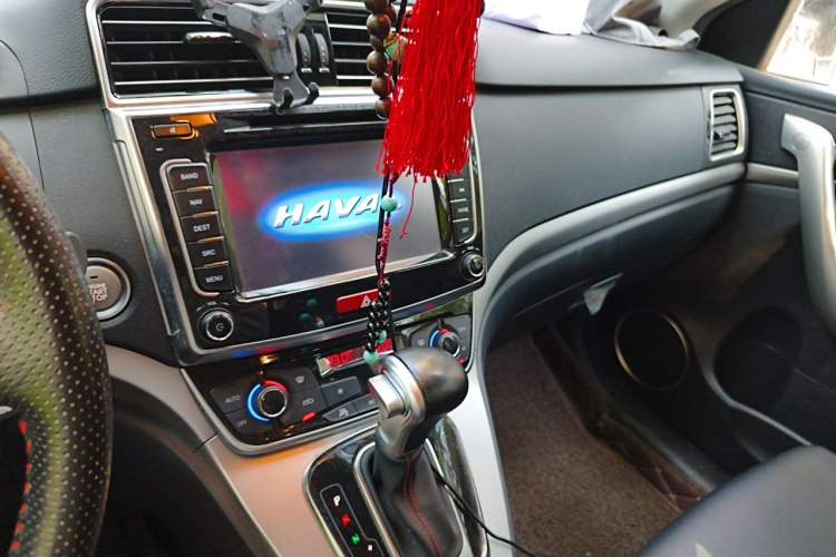Used Haval H6 2015 Sport Edition 1.5T Automatic Two-Wheel Drive Luxury Model Audio And AC Panel