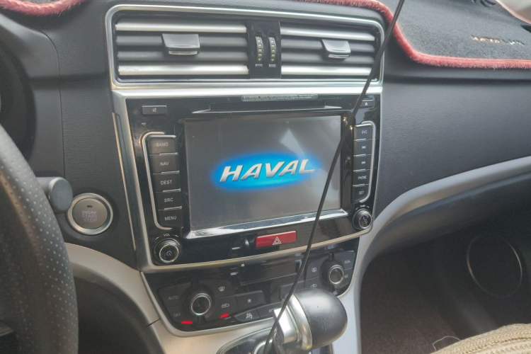 Used Haval H6 2015 Sport Edition 1.5T Automatic Two-Wheel Drive Luxury Model Audio And AC Panel