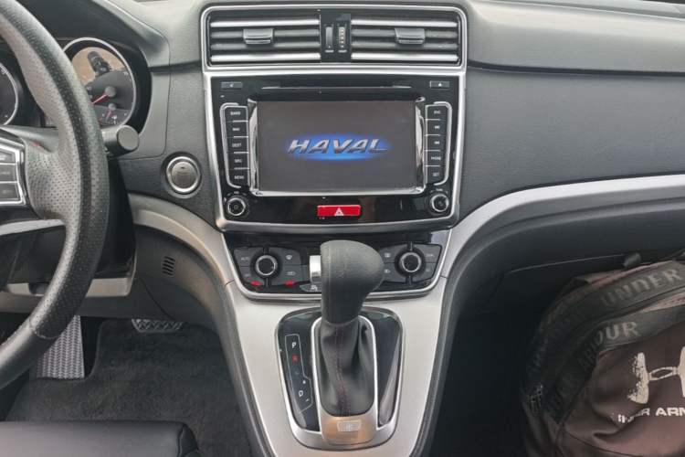 Used Haval H6 2015 Sport Edition 1.5T Automatic Two-Wheel Drive Luxury Model Audio And AC Panel