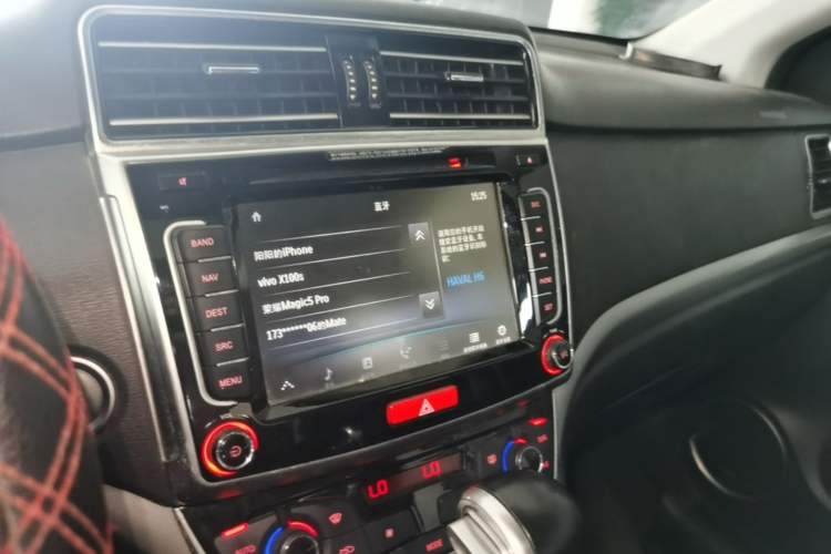 Used Haval H6 2015 Sport Edition 1.5T Automatic Two-Wheel Drive Luxury Model Audio And AC Panel