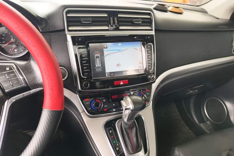 Used Haval H6 2015 Sport Edition 1.5T Automatic Two-Wheel Drive Luxury Model Audio And AC Panel