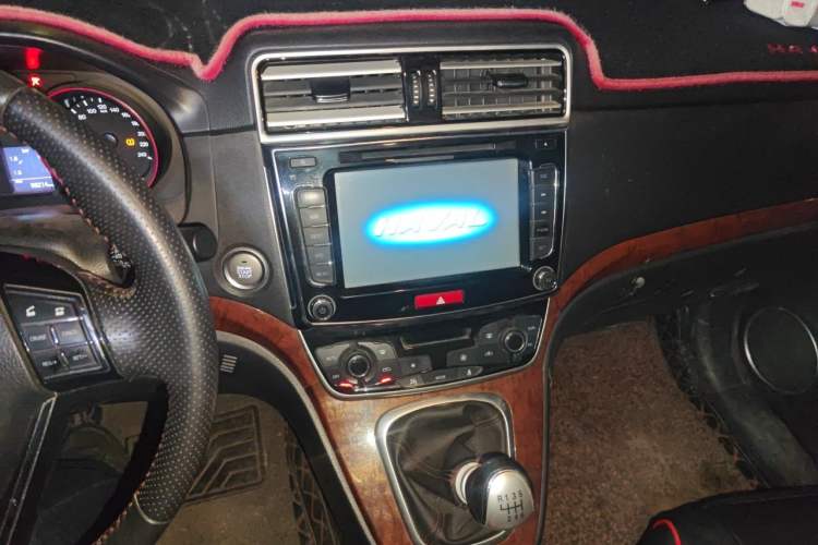 Used Haval H6 2015 Revised Version Sport Edition 1.5T Manual Transmission Two-Wheel Drive Elite Grade Audio And AC Panel