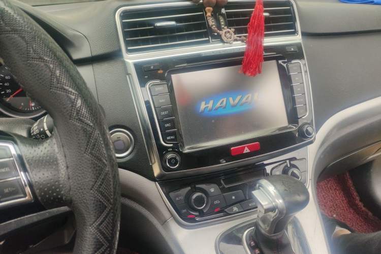 Used Haval H6 2015 Sport Edition 1.5T Automatic Two-Wheel Drive Luxury Model Audio And AC Panel