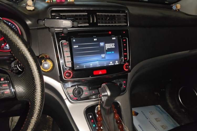 Used Haval H6 2015 Sport Edition 1.5T Automatic Two-Wheel Drive Luxury Model Audio And AC Panel