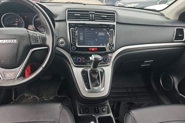 Used Haval H6 2015 Sport Edition 1.5T Automatic Two-Wheel Drive Luxury Model Audio And AC Panel
