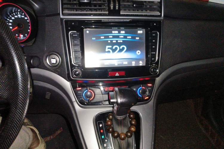Used Haval H6 2015 Sport Edition 1.5T Automatic Two-Wheel Drive Luxury Model Audio And AC Panel