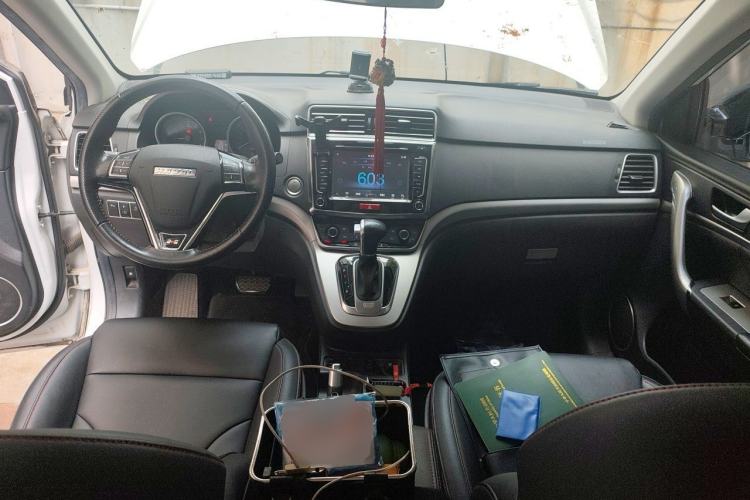 Used Haval H6 2015 Sport Edition 1.5T Automatic Two-Wheel Drive Luxury Model Center Console