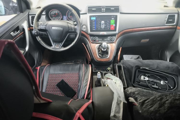 Used Haval H6 2015 Sport Edition 1.5T Manual Two-Wheel Drive Elite Model Center Console