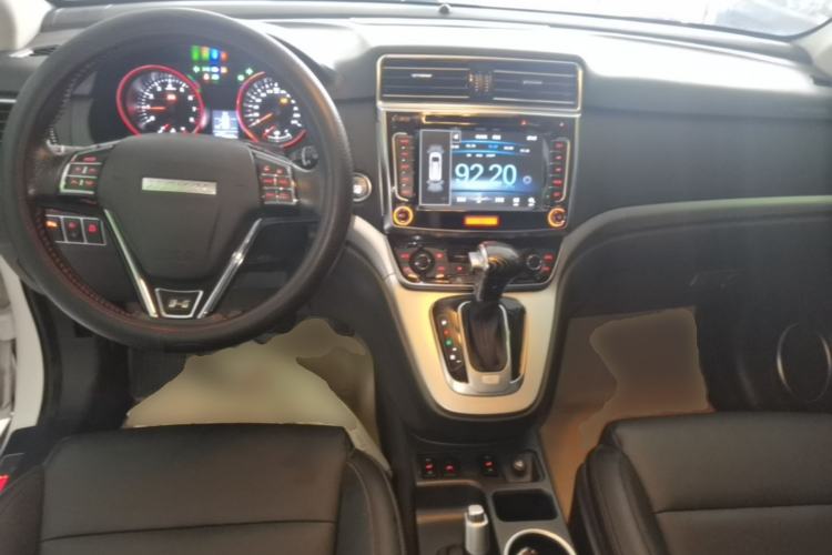 Used Haval H6 2015 Sport Edition 1.5T Automatic Two-Wheel Drive Luxury Model Center Console