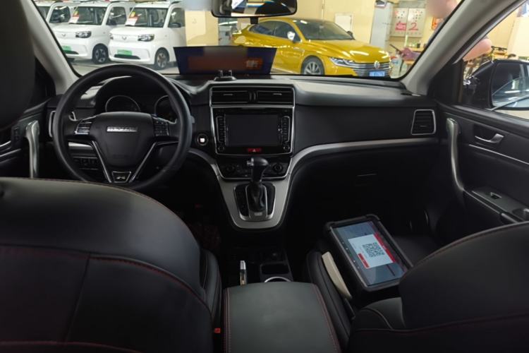 Used Haval H6 2015 Sport Edition 1.5T Automatic Two-Wheel Drive Luxury Model Center Console