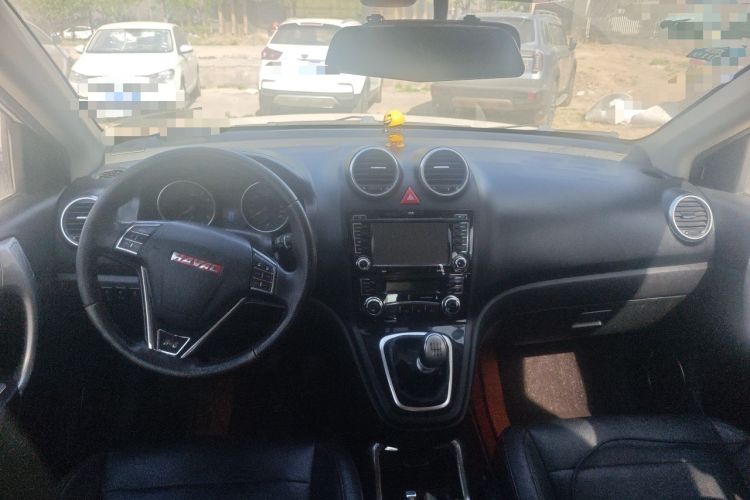 Used Haval H6 2015 Upgraded Model 1.5T Manual Two-Wheel Drive Elite Version Center Console