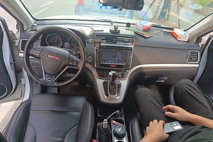 Used Haval H6 2015 Sport Edition 1.5T Automatic Two-Wheel Drive Luxury Model Center Console