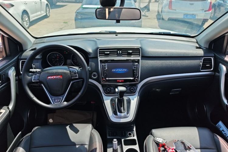 Used Haval H6 2015 Sport Edition 1.5T Automatic Two-Wheel Drive Luxury Model Center Console