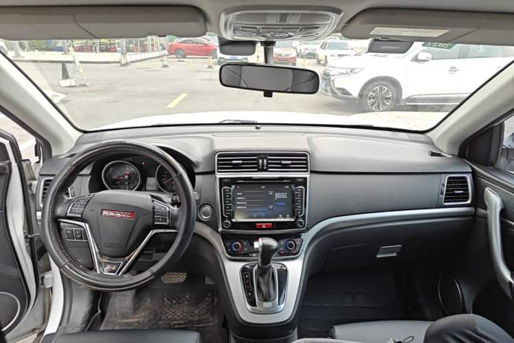 Used Haval H6 2015 Sport Edition 1.5T Automatic Two-Wheel Drive Luxury Model Center Console
